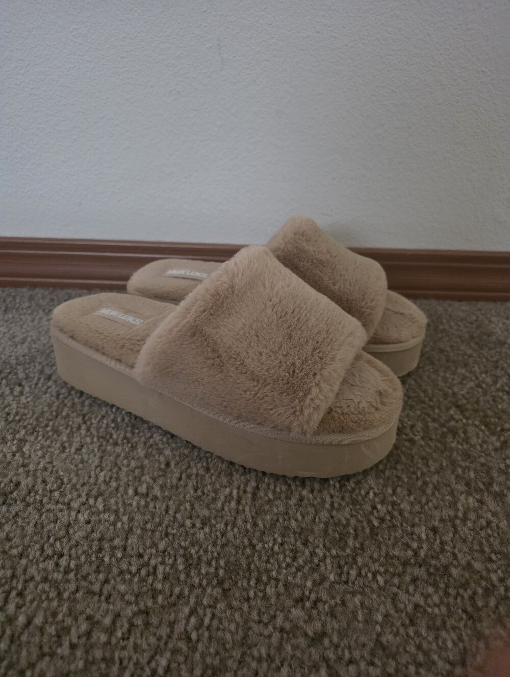 Fluffy Sandal